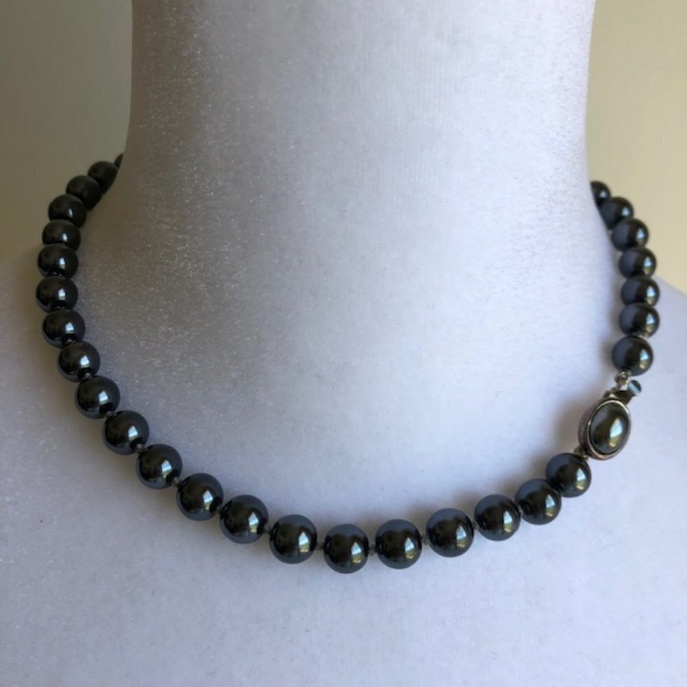 TALBOTS Metallic Gray Faux Pearl Bead 16" Choker Necklace - Picture 4 of 14